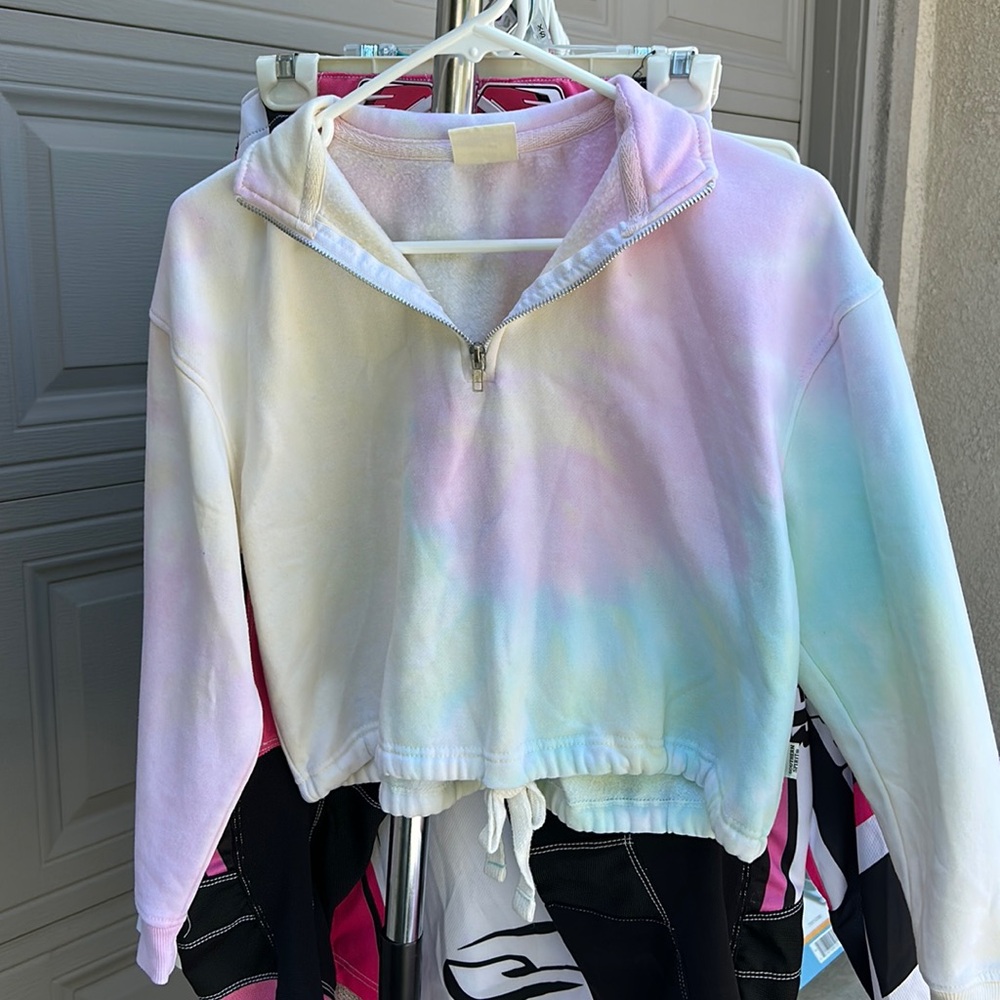 Pastel quarter zip up